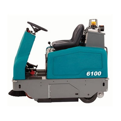 Tennant 6100 Ride On Sweeper | Clemas